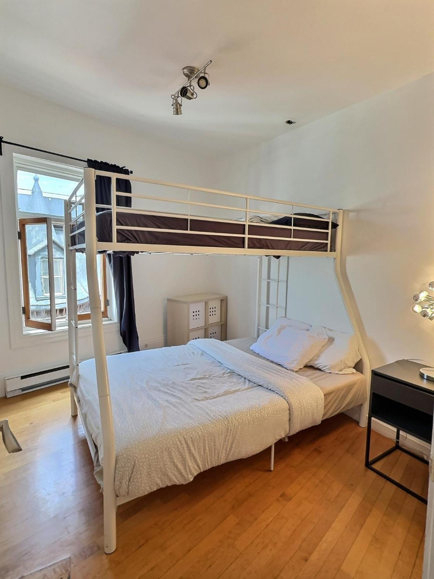 Escaliers Du Bistro - 3 Chambres Sur Deux Etages Κεμπέκ Εξωτερικό φωτογραφία